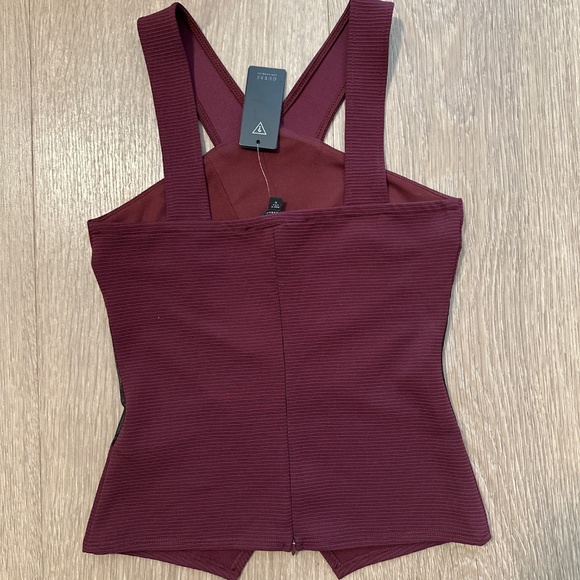 Crossover mesh top - Picture 3 of 4